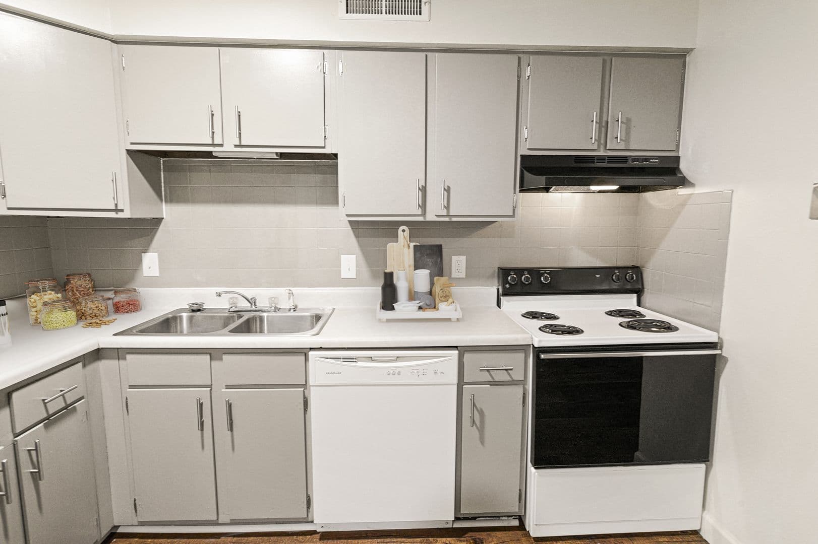Belleville Apartment: 101 Adeline Dr.