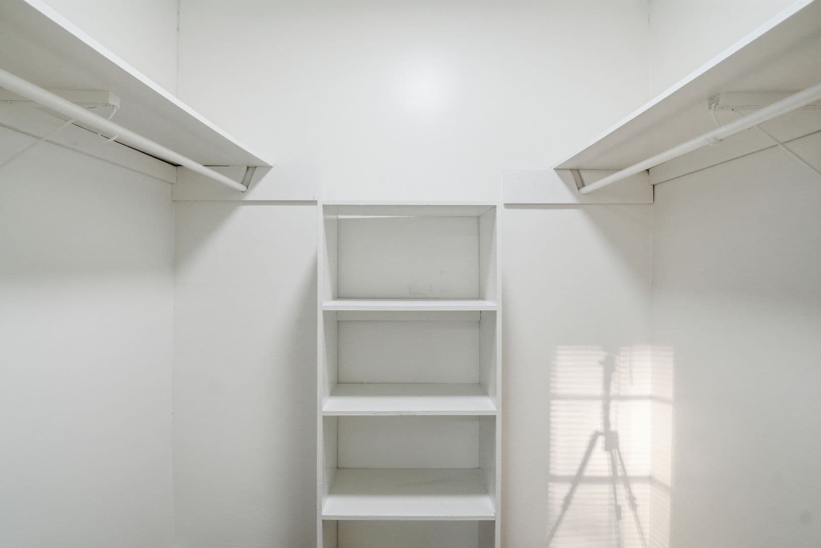 Jackson Apartment: 5255 Manhattan Road