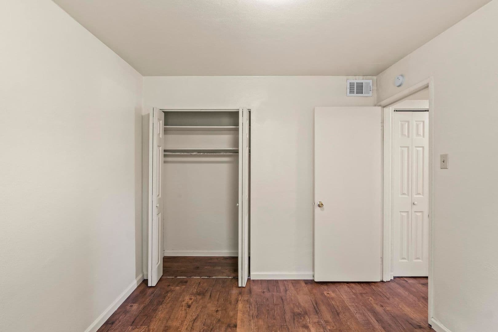 St Ann Apartment: 11120 Graben Dr Apt D