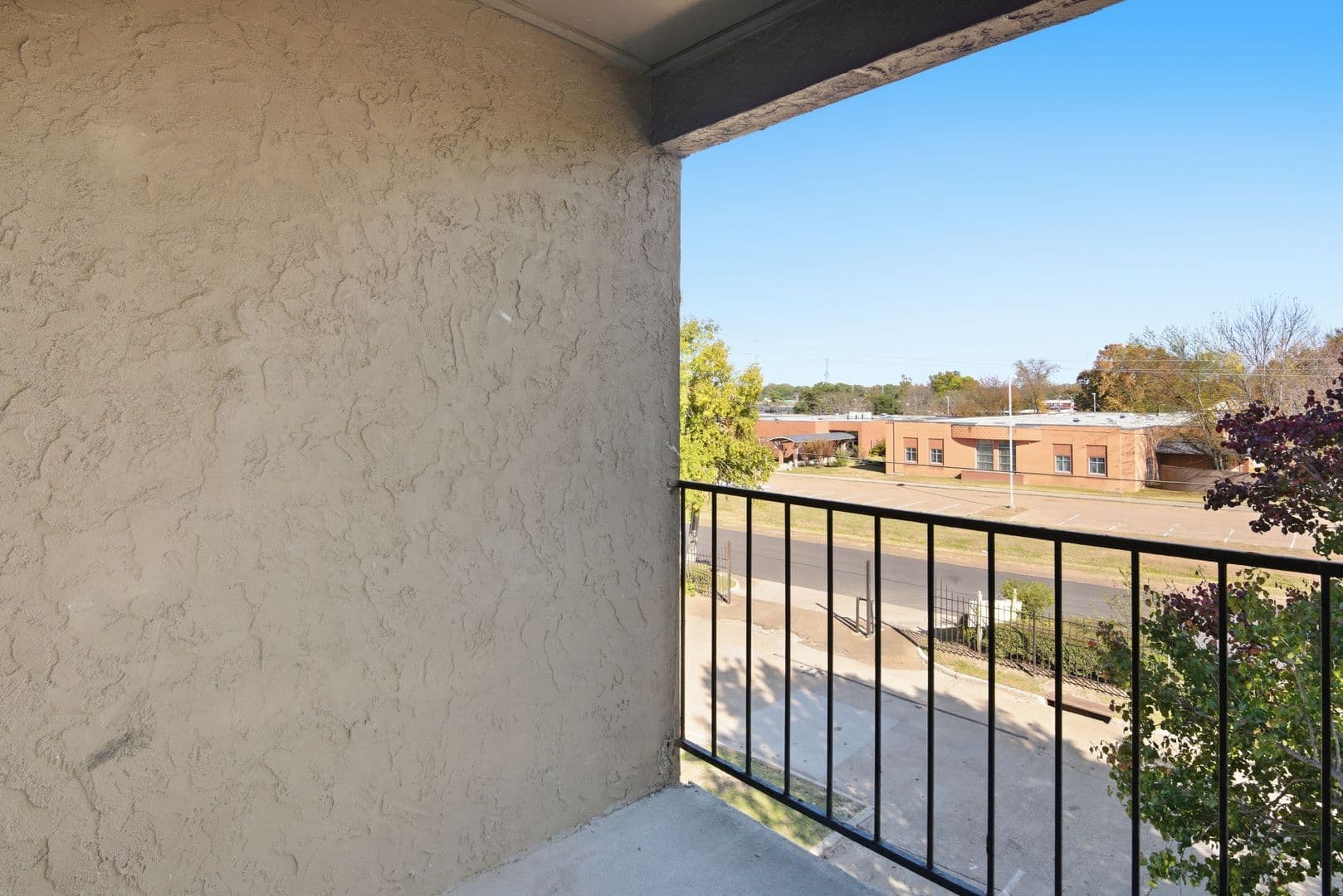 Jackson Apartment: 4901 Mc Willie Circle