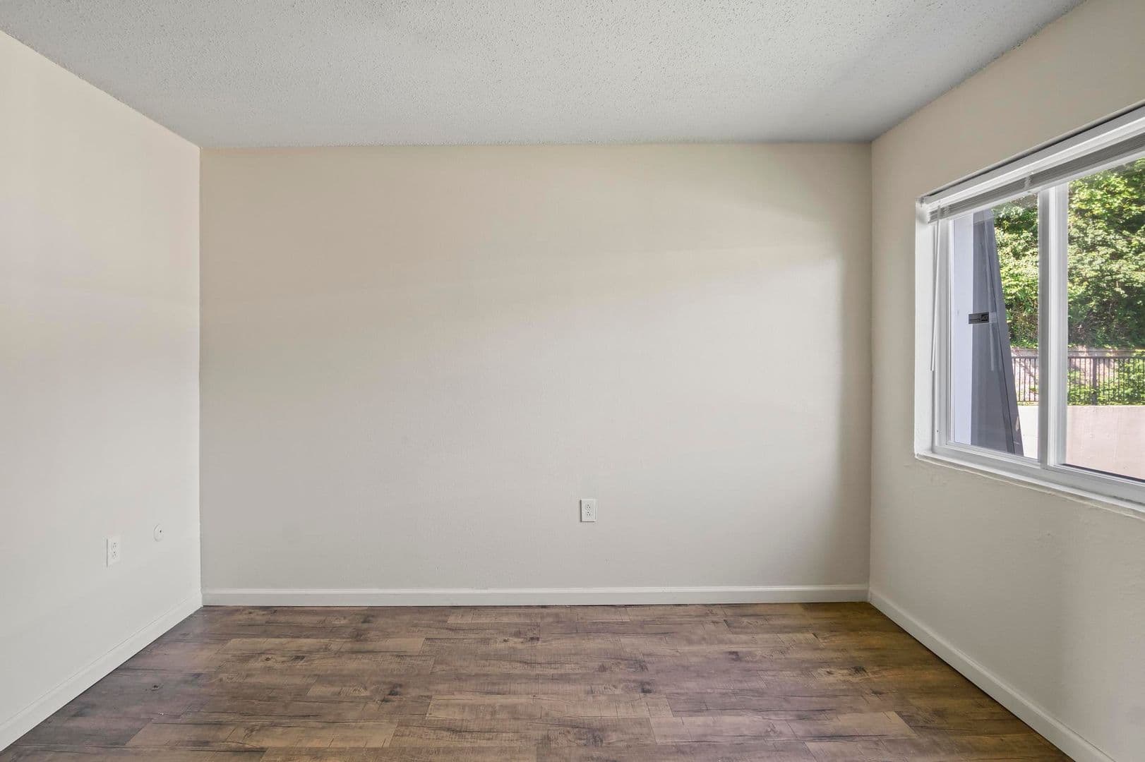 St Ann Apartment: 11120 Graben Dr, Apt D