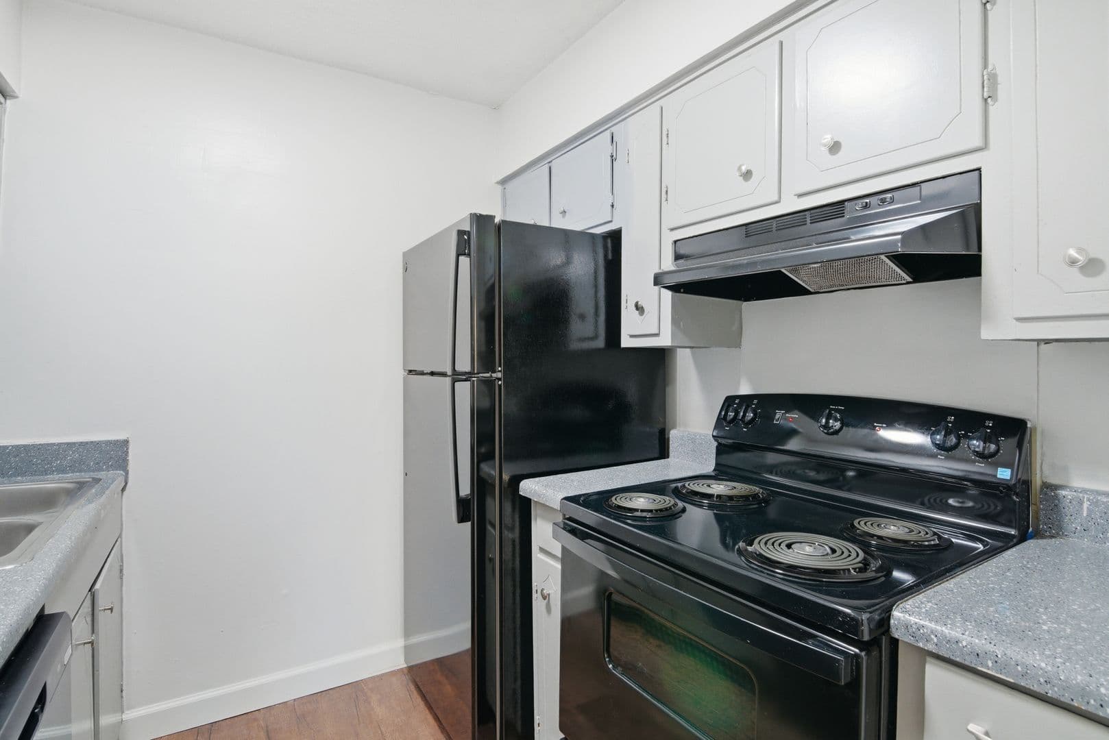 Jackson Apartment: 5255 Manhattan Road