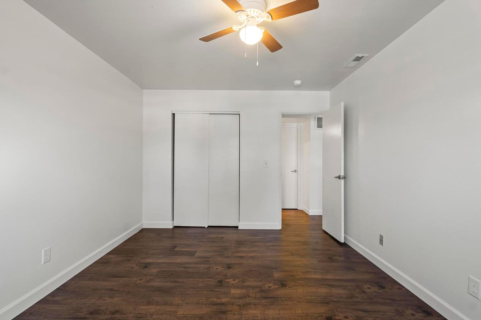 Granite City Apartment: 4078-01 Kathy Dr
