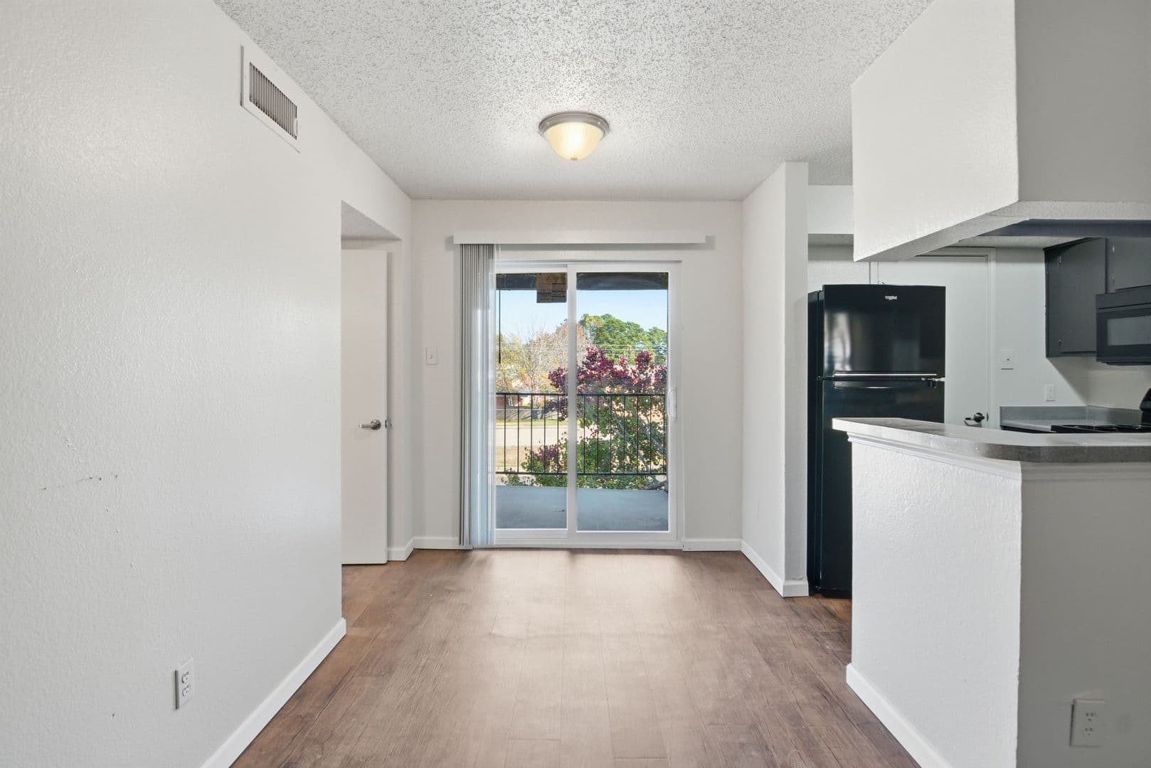 Jackson Apartment: 4901 Mc Willie Circle