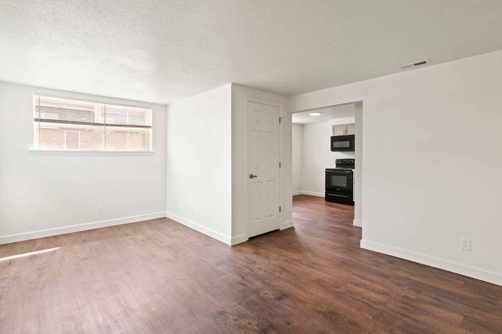 Collinsville Apartment: 1003 S Morrison Ave