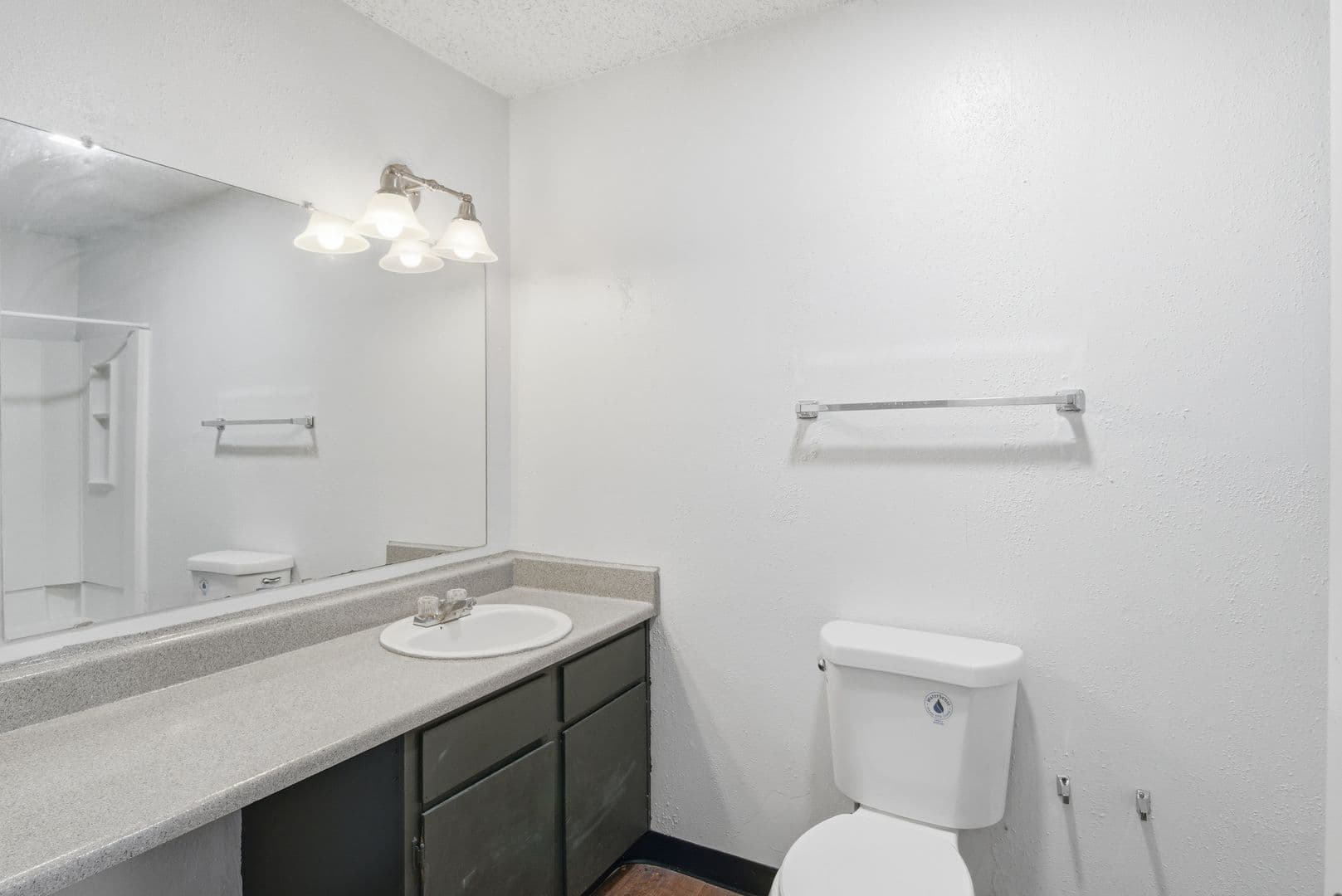 Jackson Apartment: 4901 Mc Willie Circle