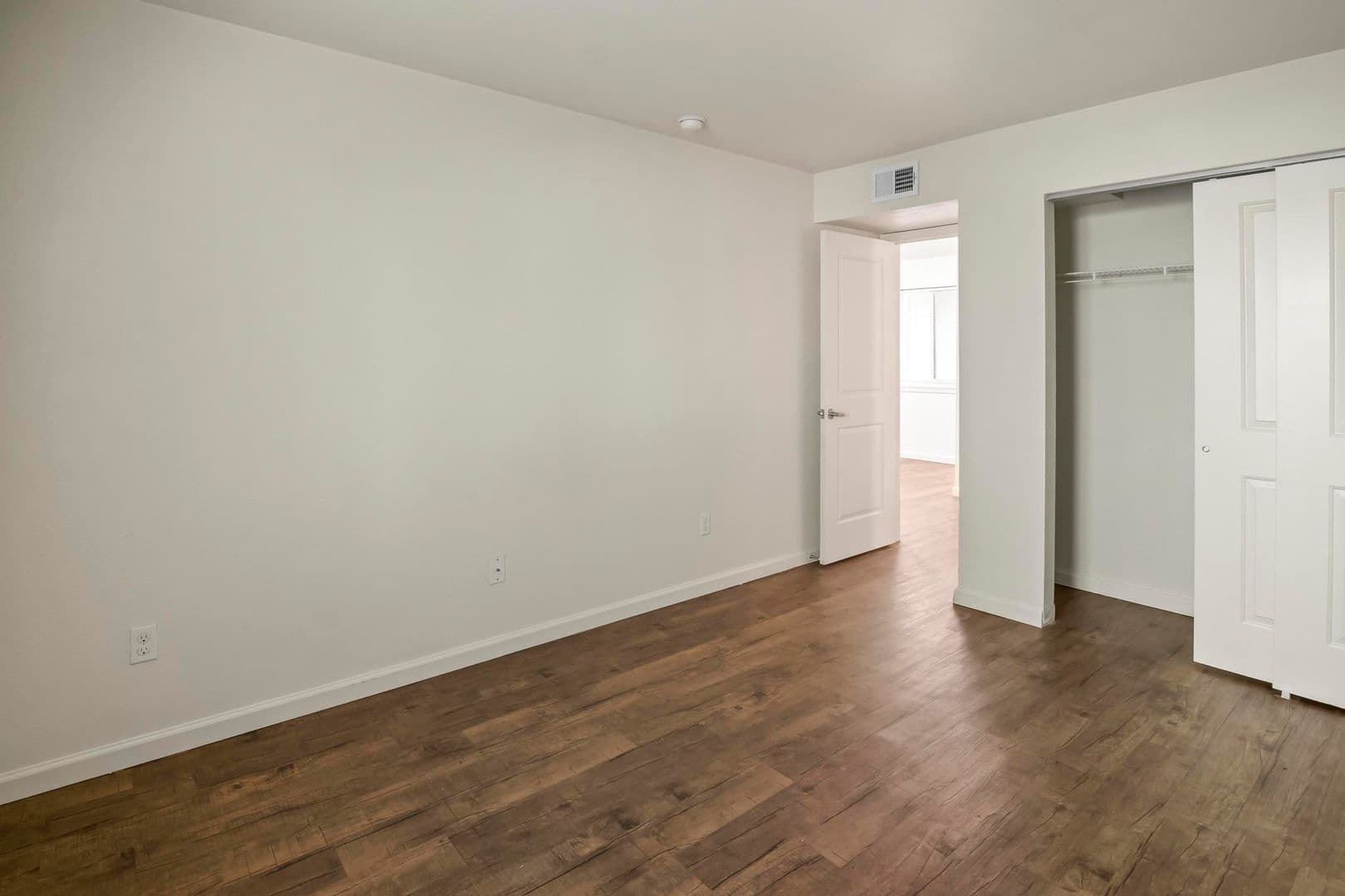 St Ann Apartment: 11120 Graben Dr, Apt D