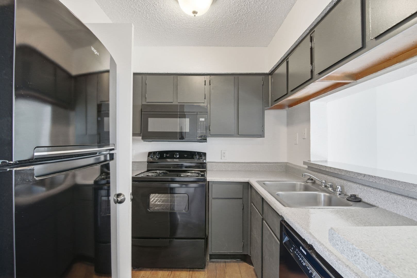 Jackson Apartment: 4901 Mc Willie Circle
