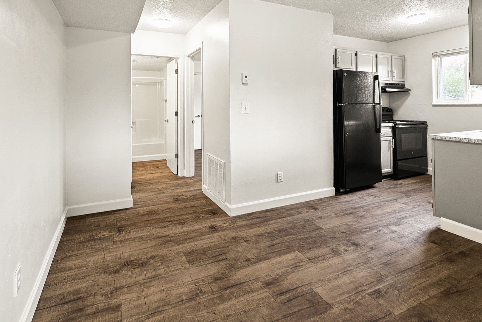Collinsville Apartment: 1003 S Morrison Ave
