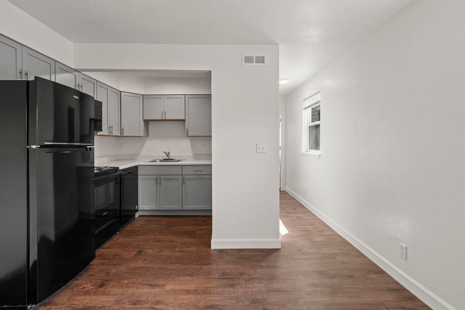 Collinsville Apartment: 1003 S Morrison Ave