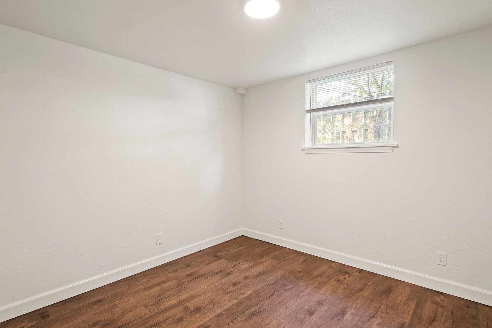 Collinsville Apartment: 1003 S Morrison Ave