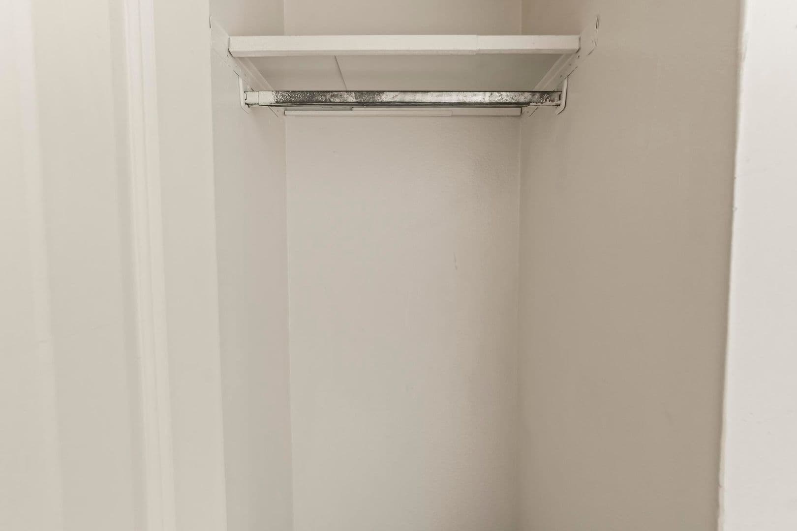 St Ann Apartment: 11120 Graben Dr, Apt D