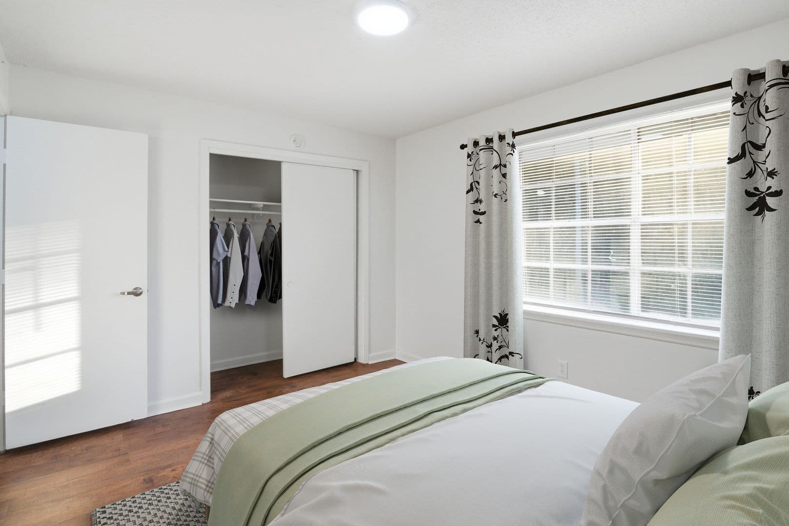 Jackson Apartment: 5255 Manhattan Road