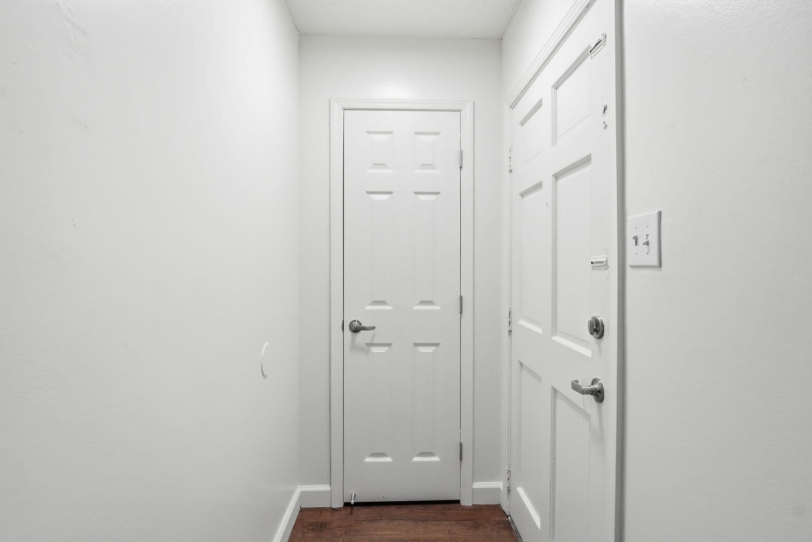 Jackson Apartment: 5255 Manhattan Road