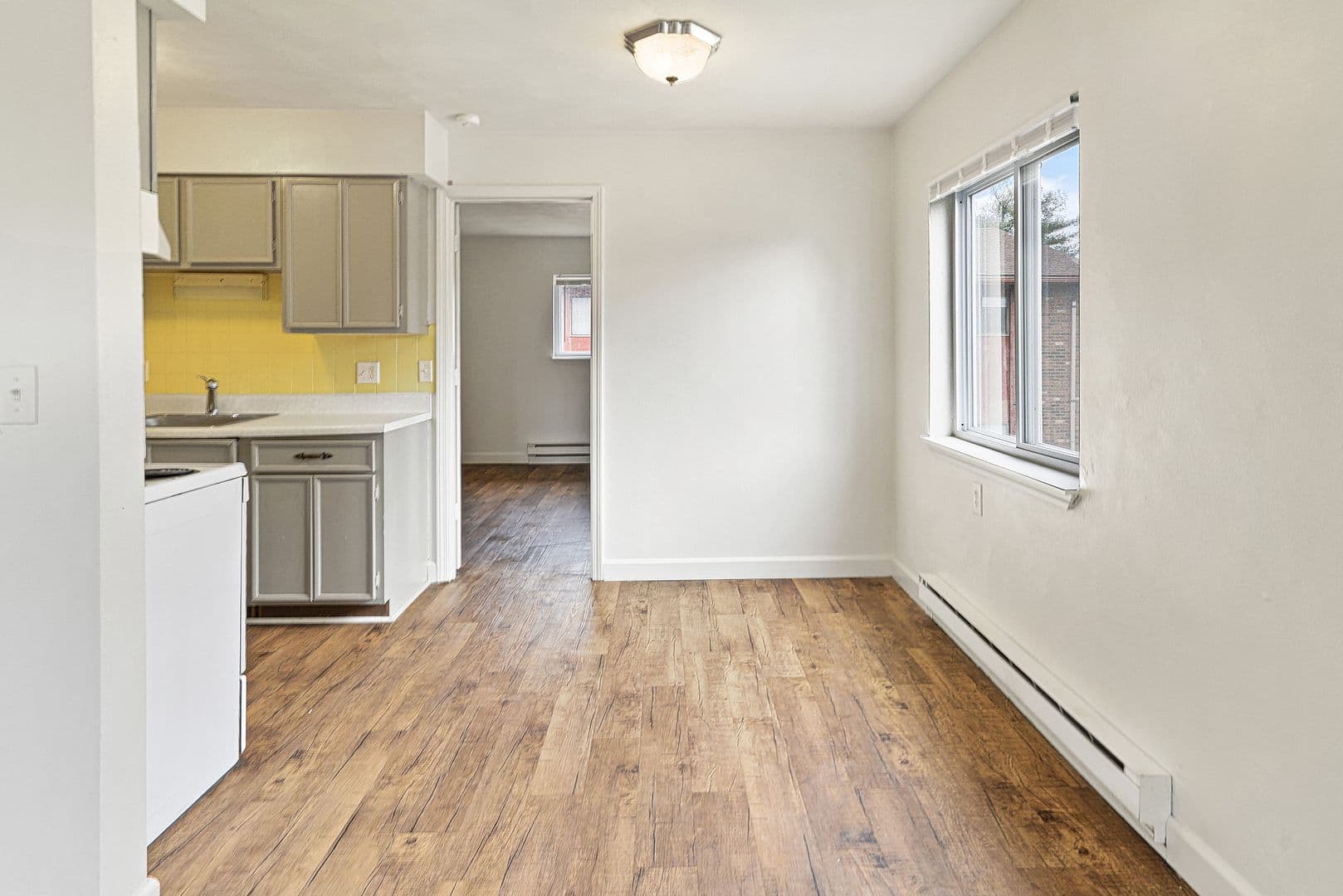 Belleville Apartment: 101 Adeline Dr.