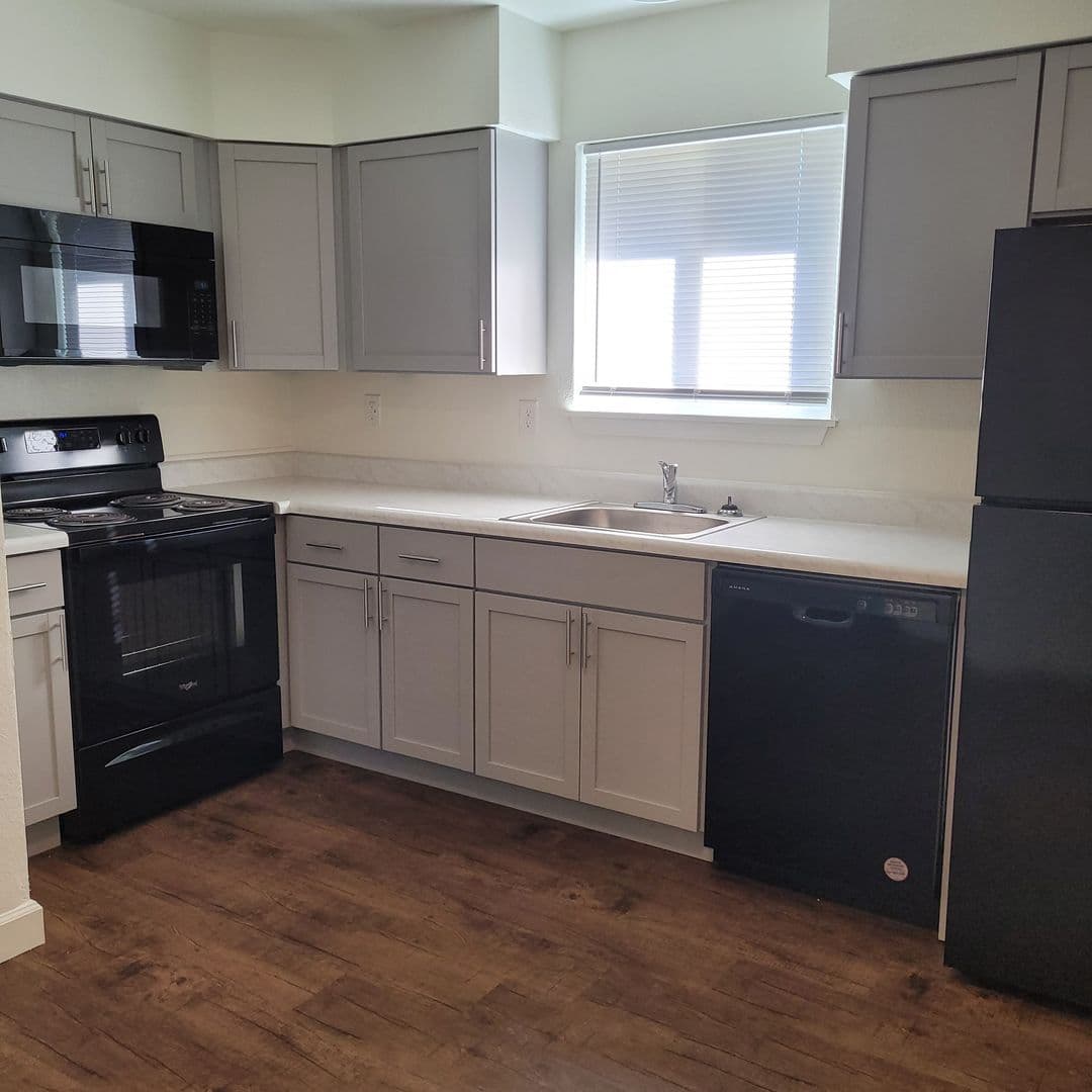 Belleville Apartment: 101 Adeline Dr.