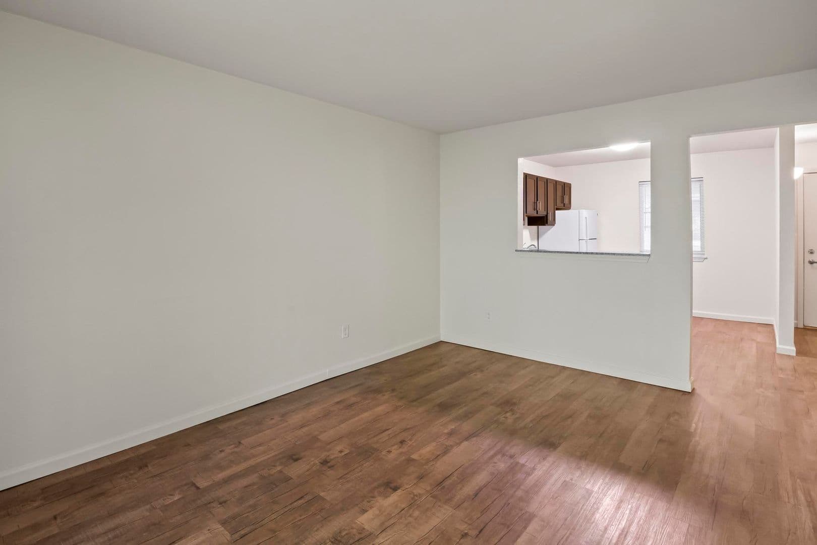 St Ann Apartment: 11120 Graben Dr, Apt D
