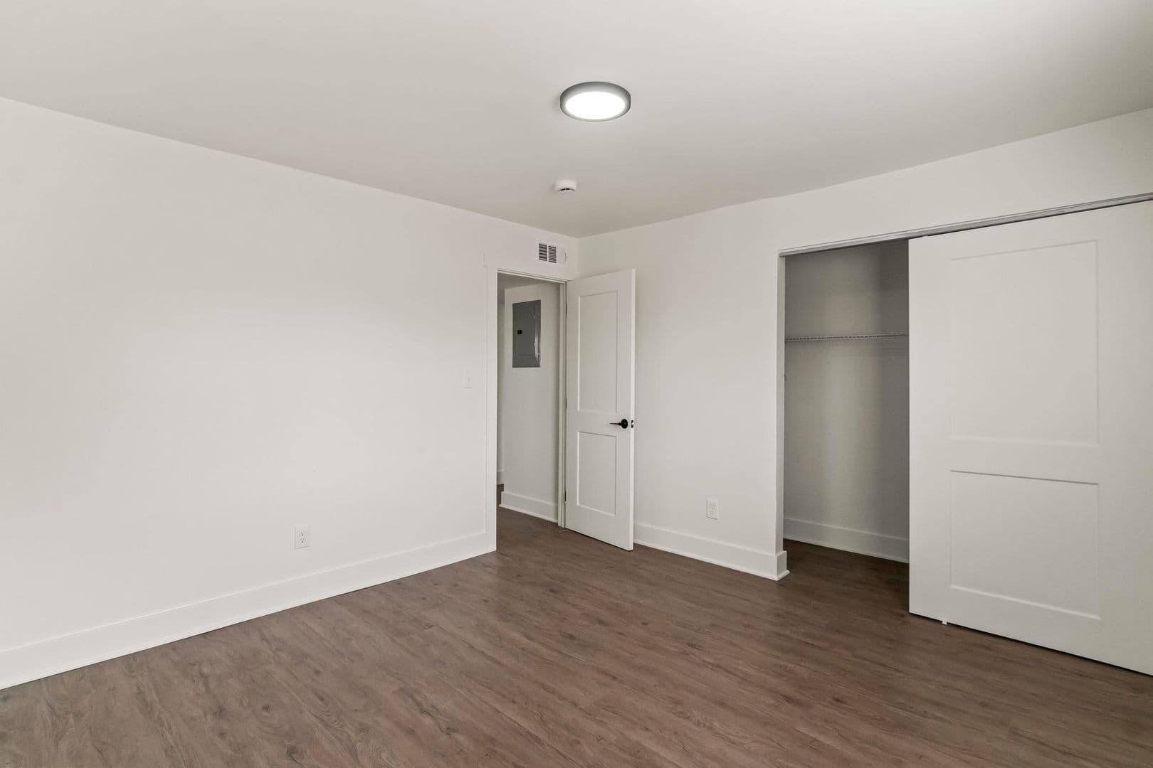 Saint Louis Apartment: 7851 Bandero Dr