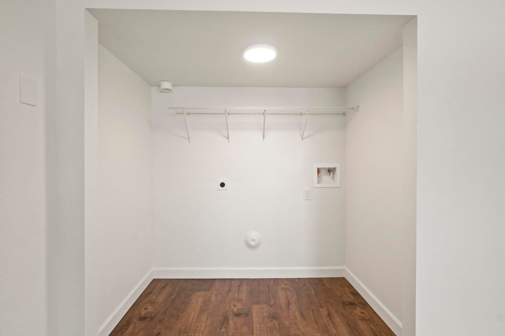 Collinsville Apartment: 1003 S Morrison Ave