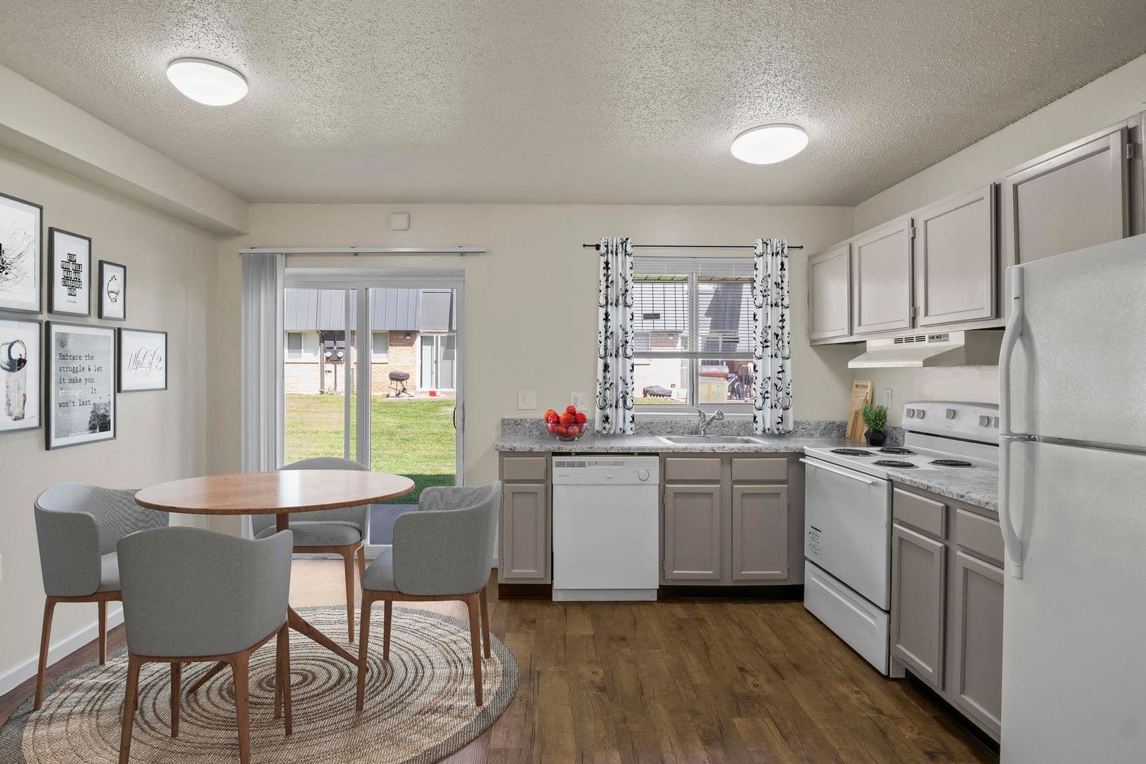 St Ann Apartment: 11120 Graben Dr, Apt D