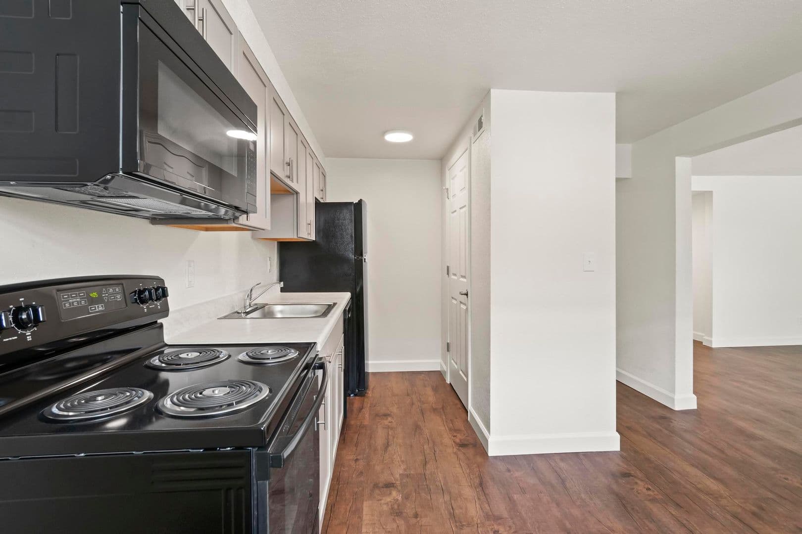 Collinsville Apartment: 1003 S Morrison Ave