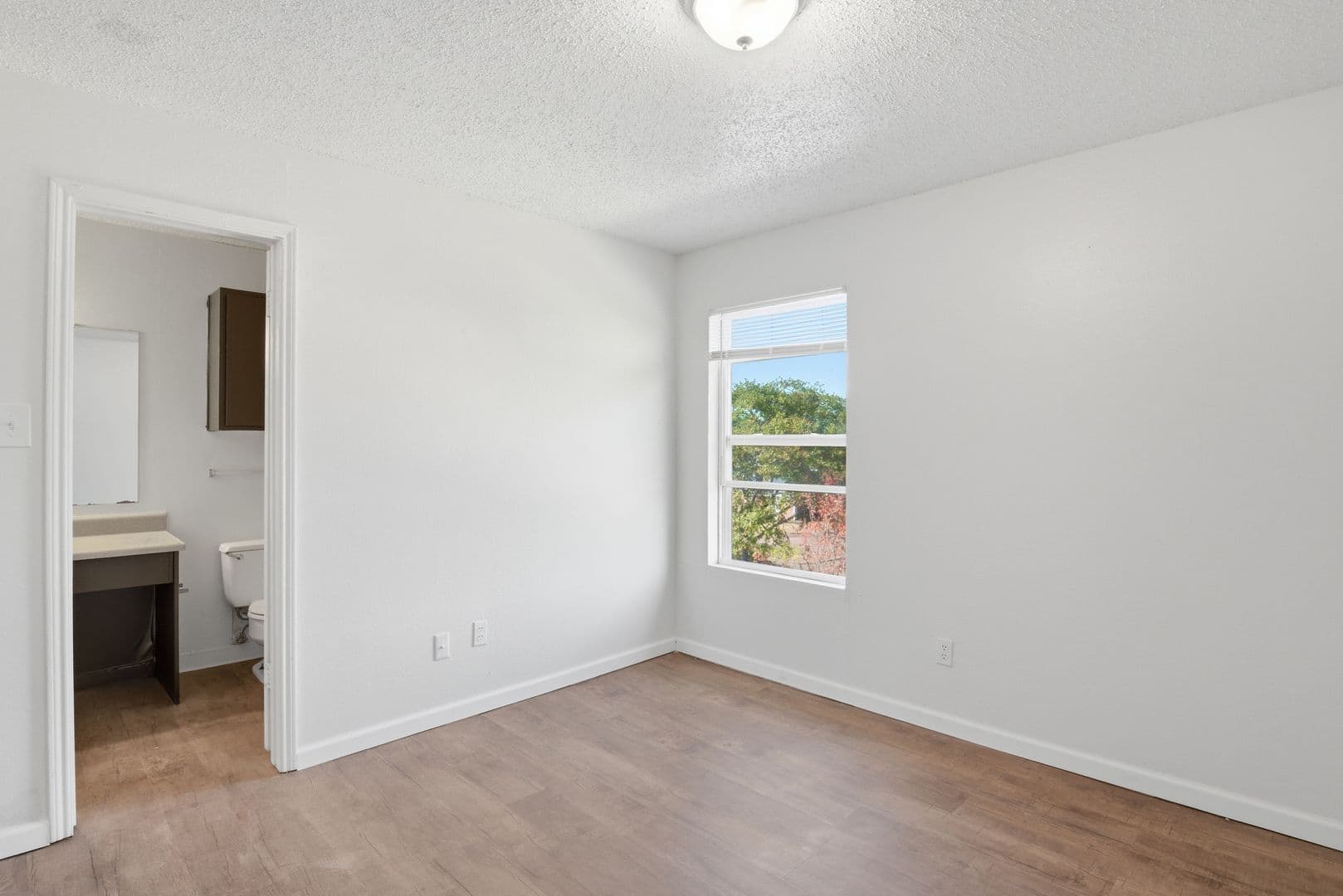 Jackson Apartment: 4901 Mc Willie Circle