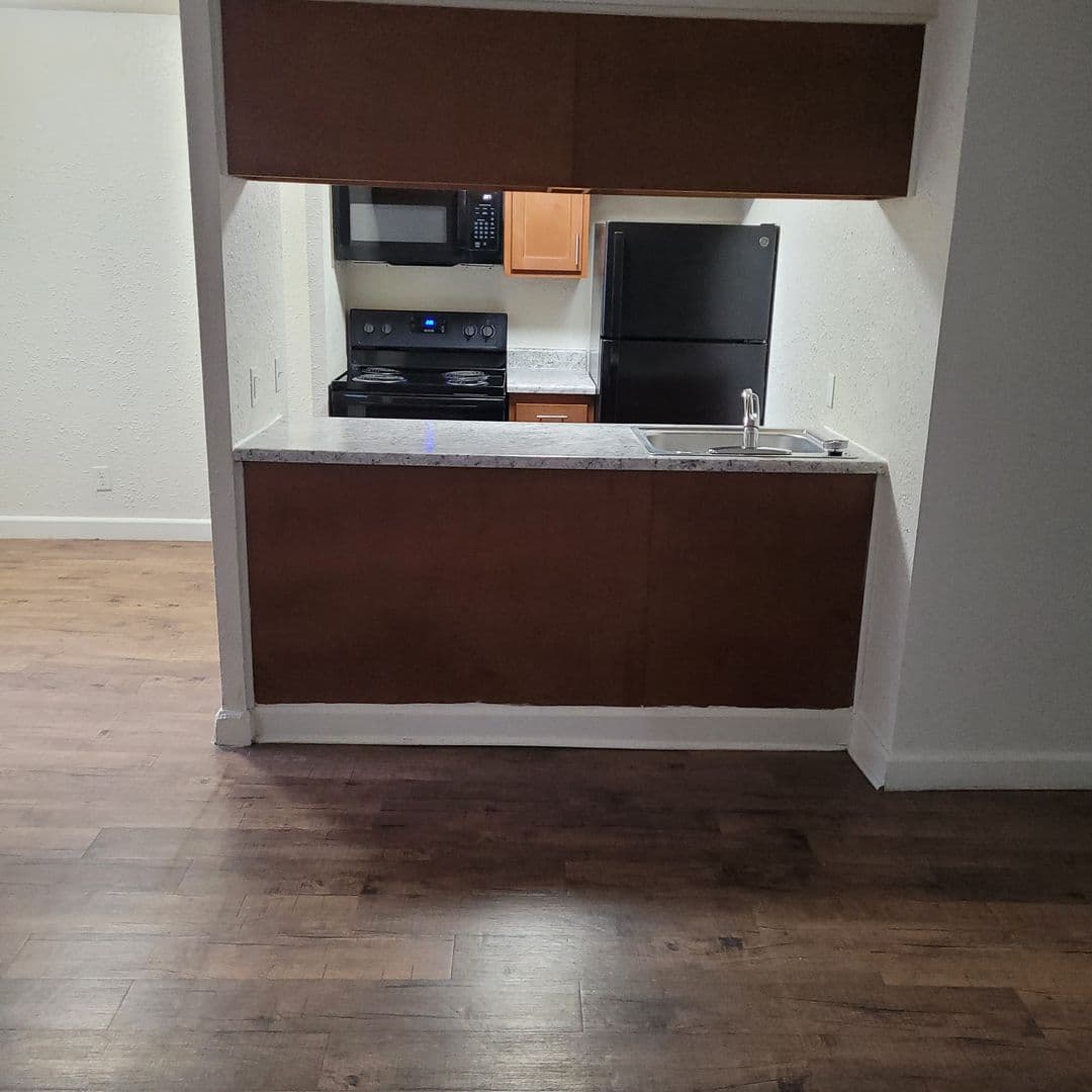 Belleville Apartment: 101 Adeline Dr.