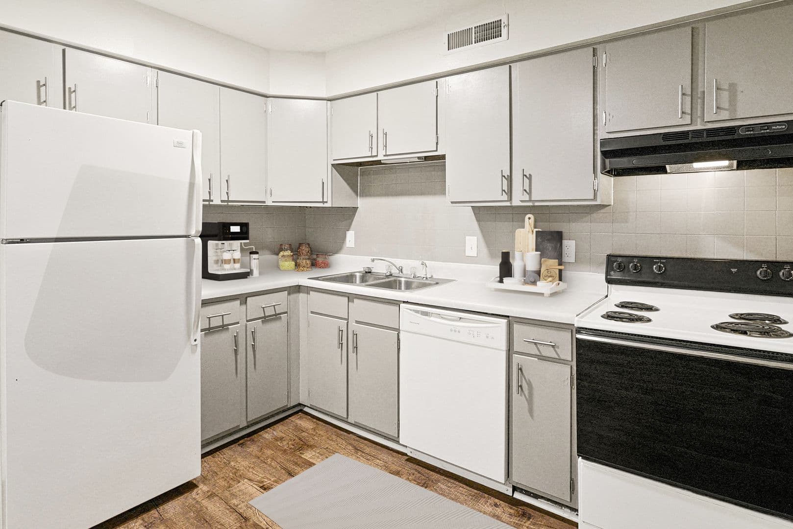 Belleville Apartment: 101 Adeline Dr.