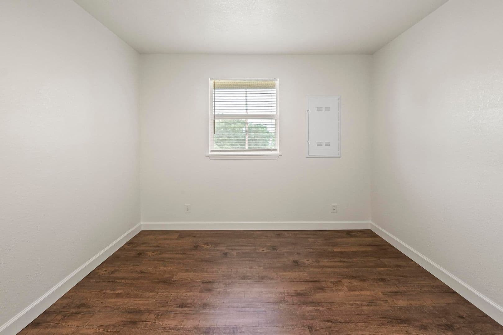 Collinsville Apartment: 1003 S Morrison Ave