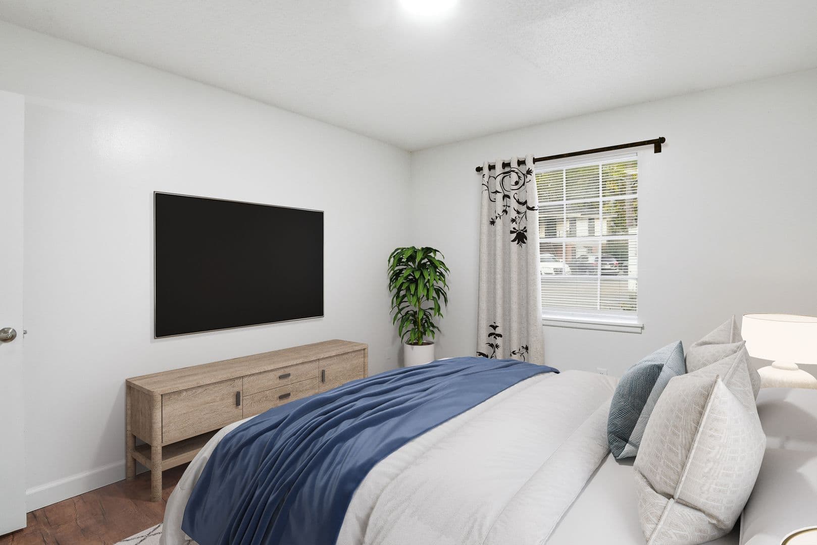 Jackson Apartment: 5255 Manhattan Road