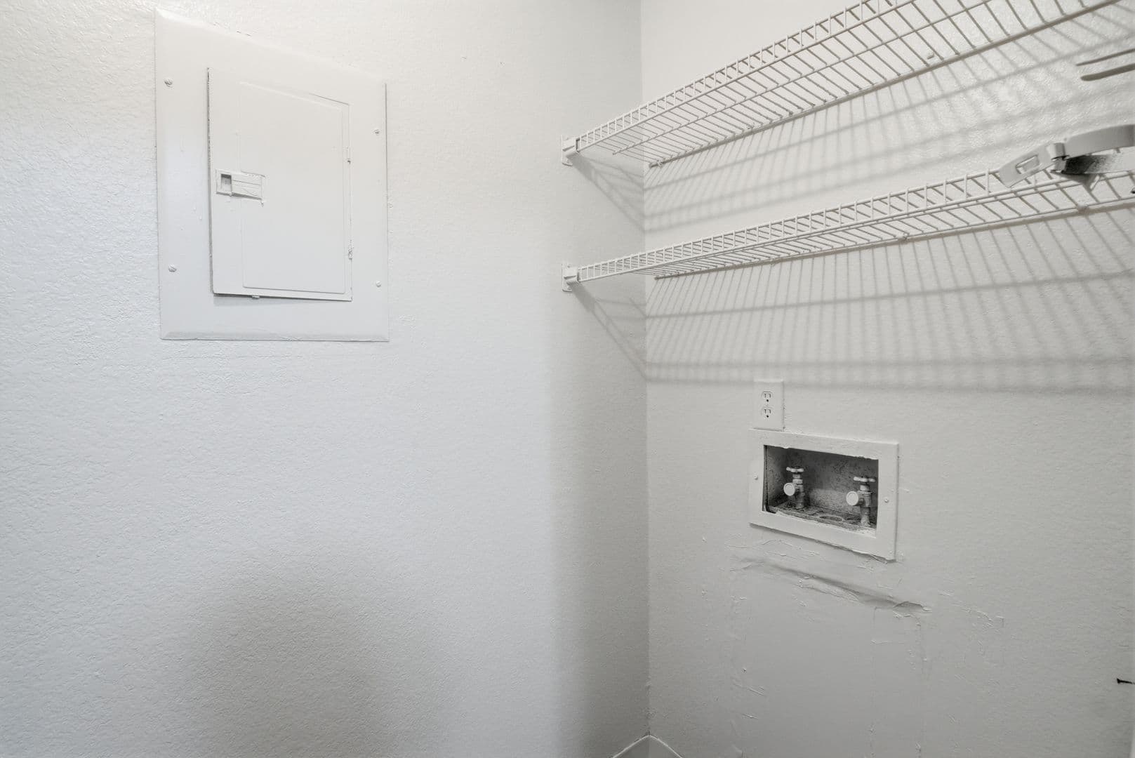 Jackson Apartment: 4901 Mc Willie Circle