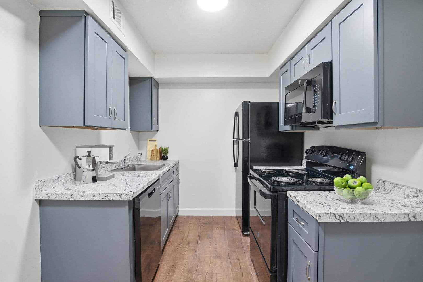 Jackson Apartment: 5255 Manhattan Road