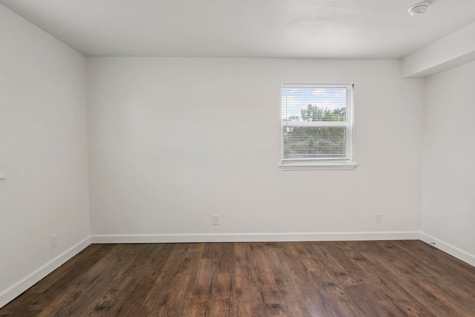 Collinsville Apartment: 1003 S Morrison Ave