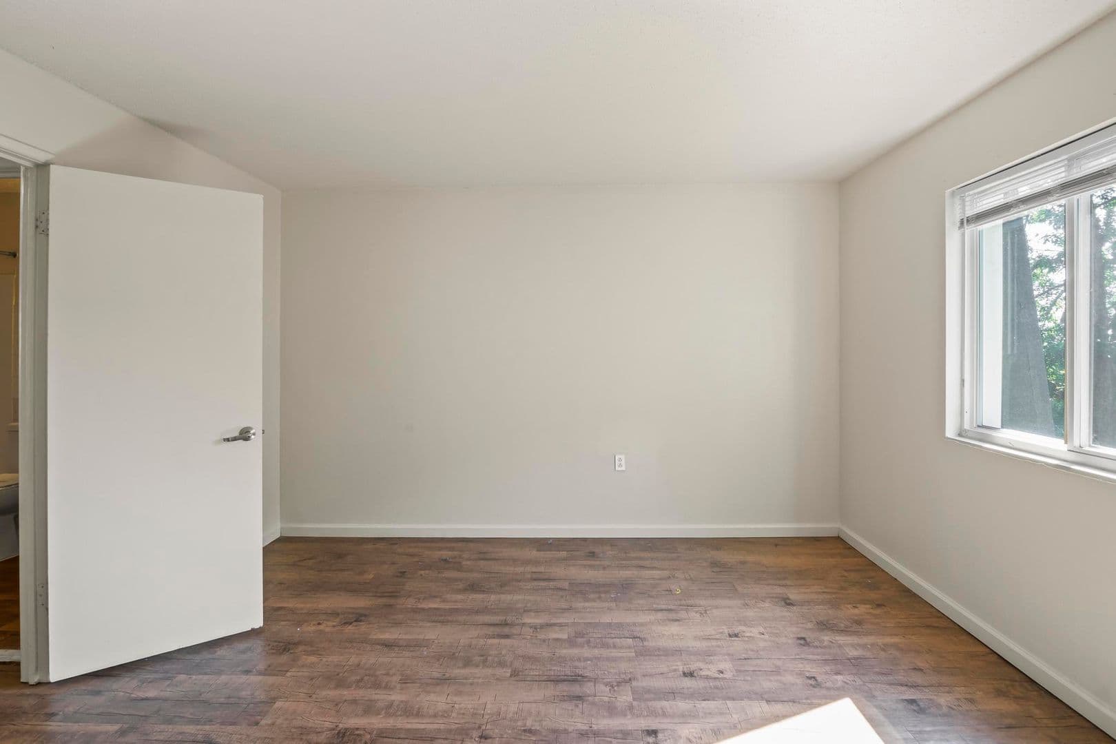 St Ann Apartment: 11120 Graben Dr, Apt D