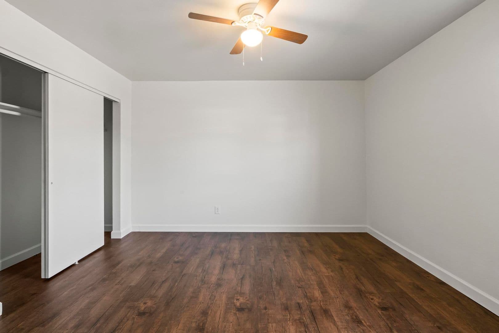 Granite City Apartment: 4078-01 Kathy Dr