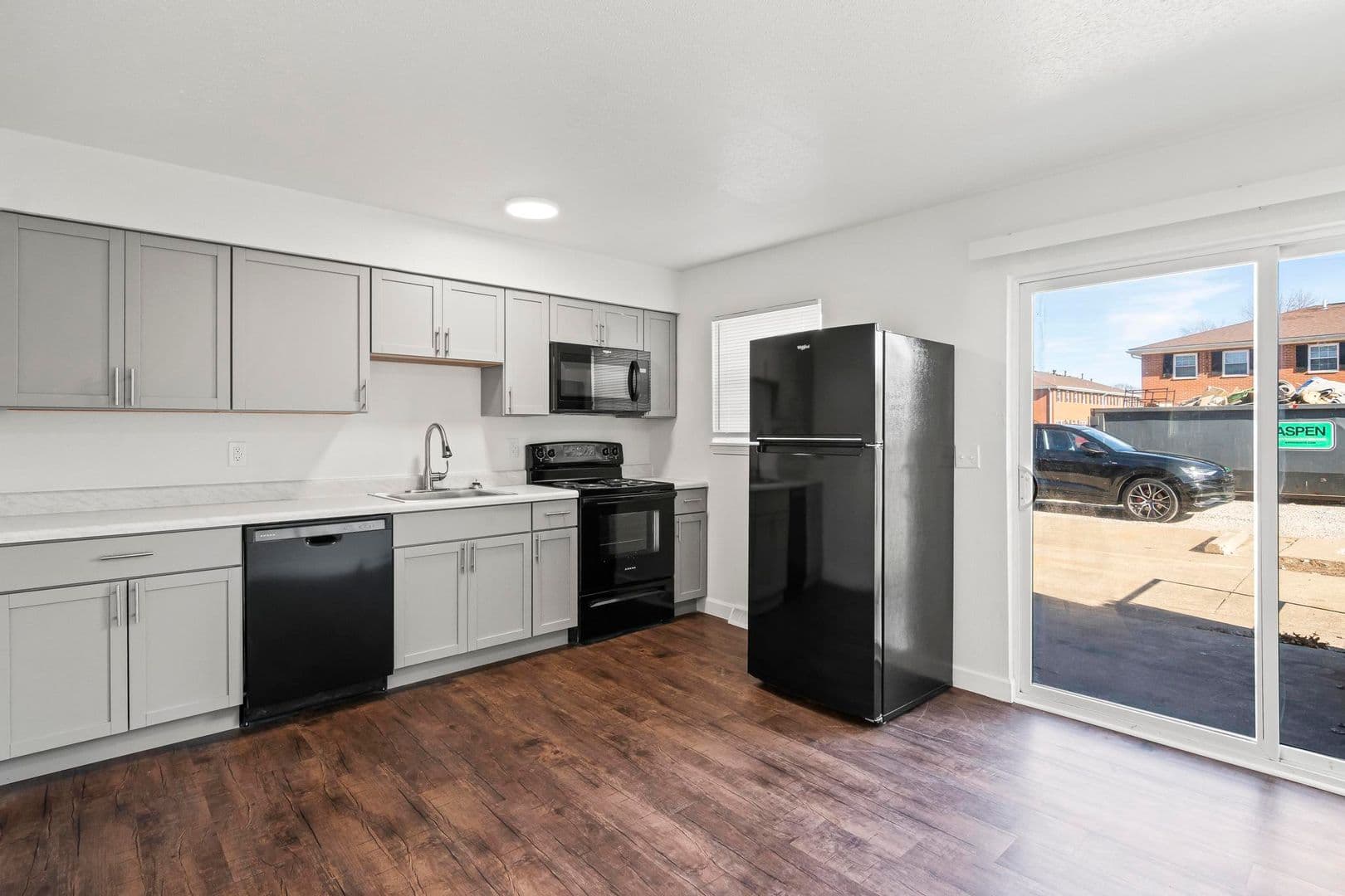 Granite City Apartment: 4078-01 Kathy Dr