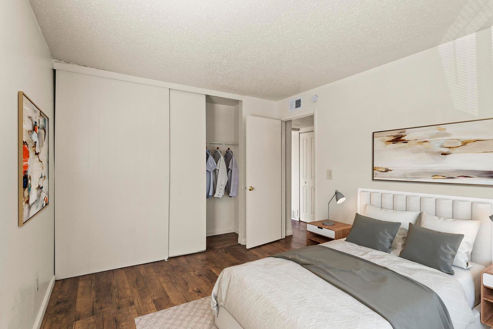 St Ann Apartment: 11120 Graben Dr, Apt D