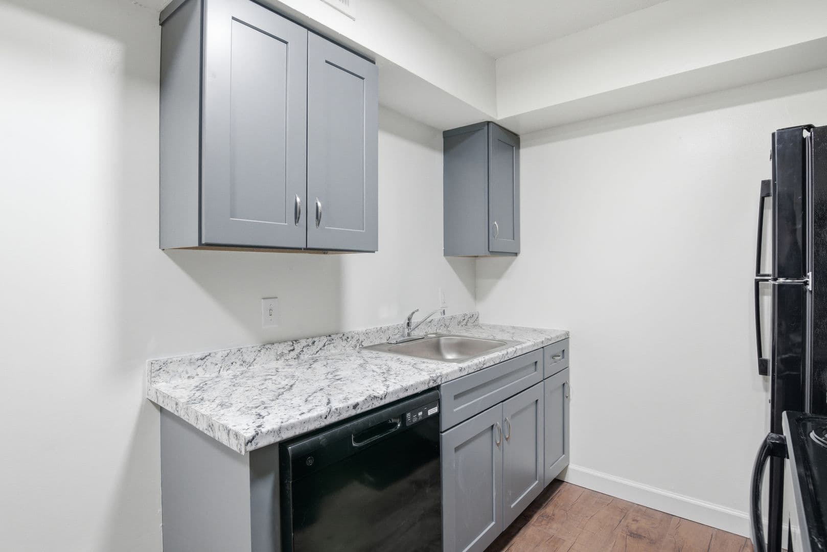 Jackson Apartment: 5255 Manhattan Road