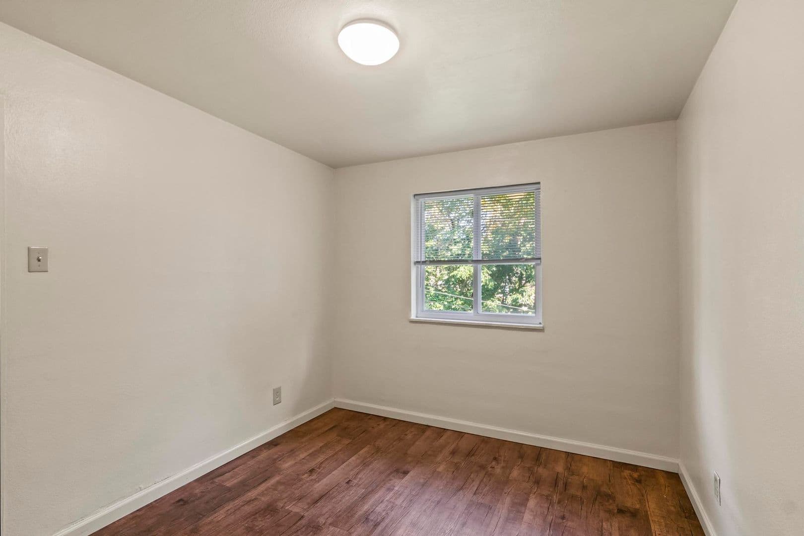 St Ann Apartment: 11120 Graben Dr Apt D