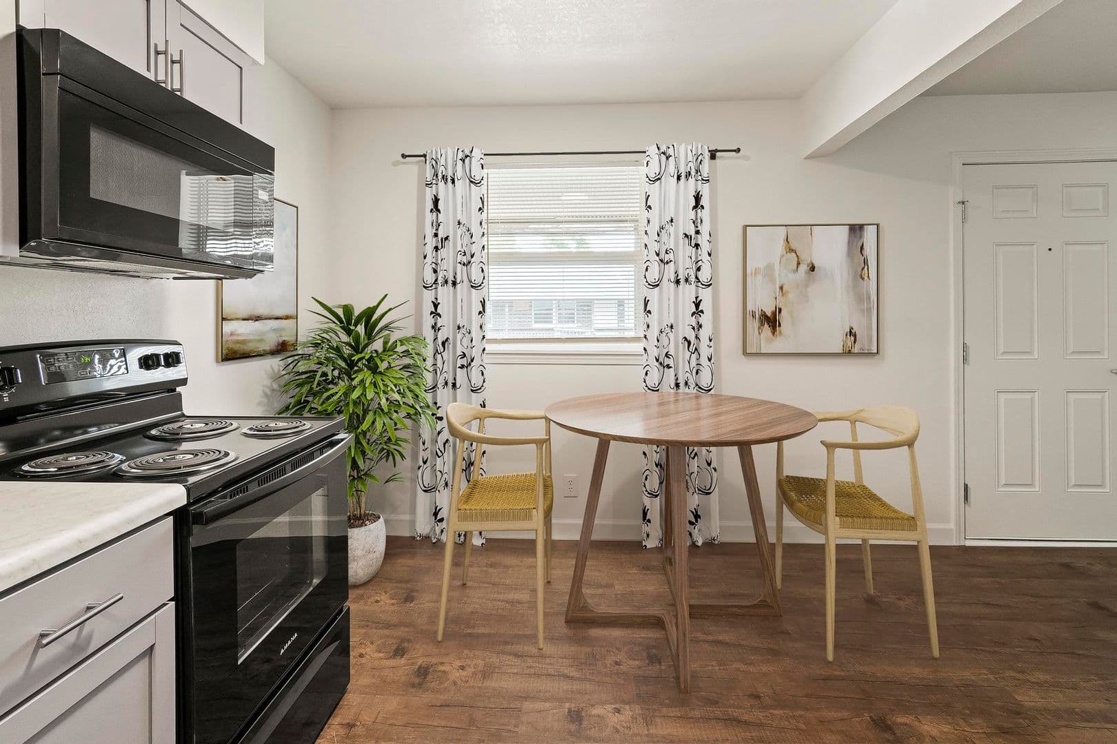 Collinsville Apartment: 1003 S Morrison Ave