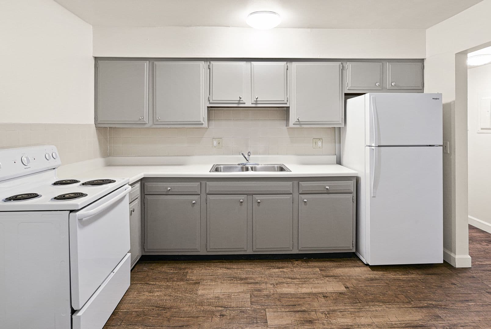 Wood River Apartment: 543 Charles Ave