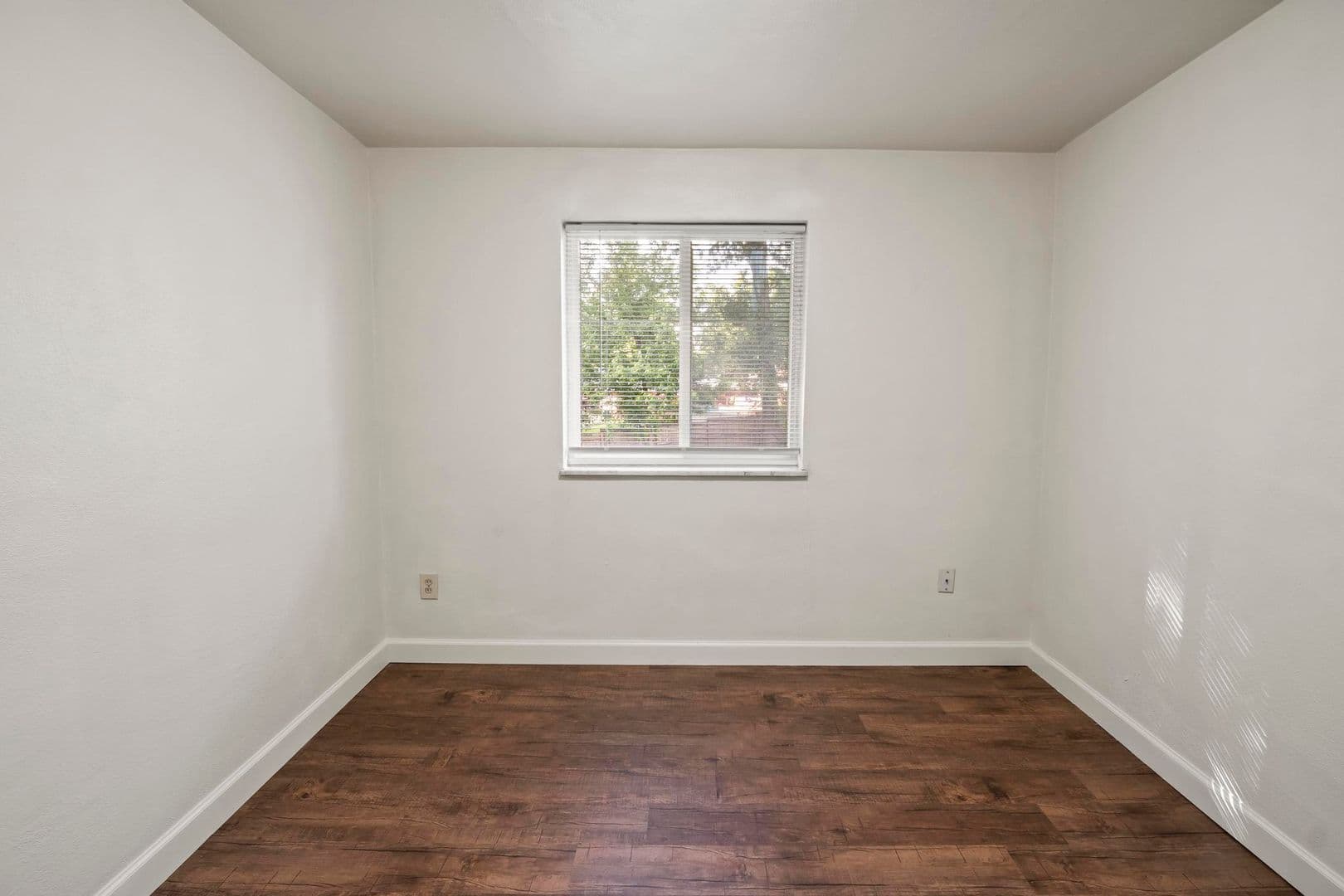 St Ann Apartment: 11120 Graben Dr Apt D