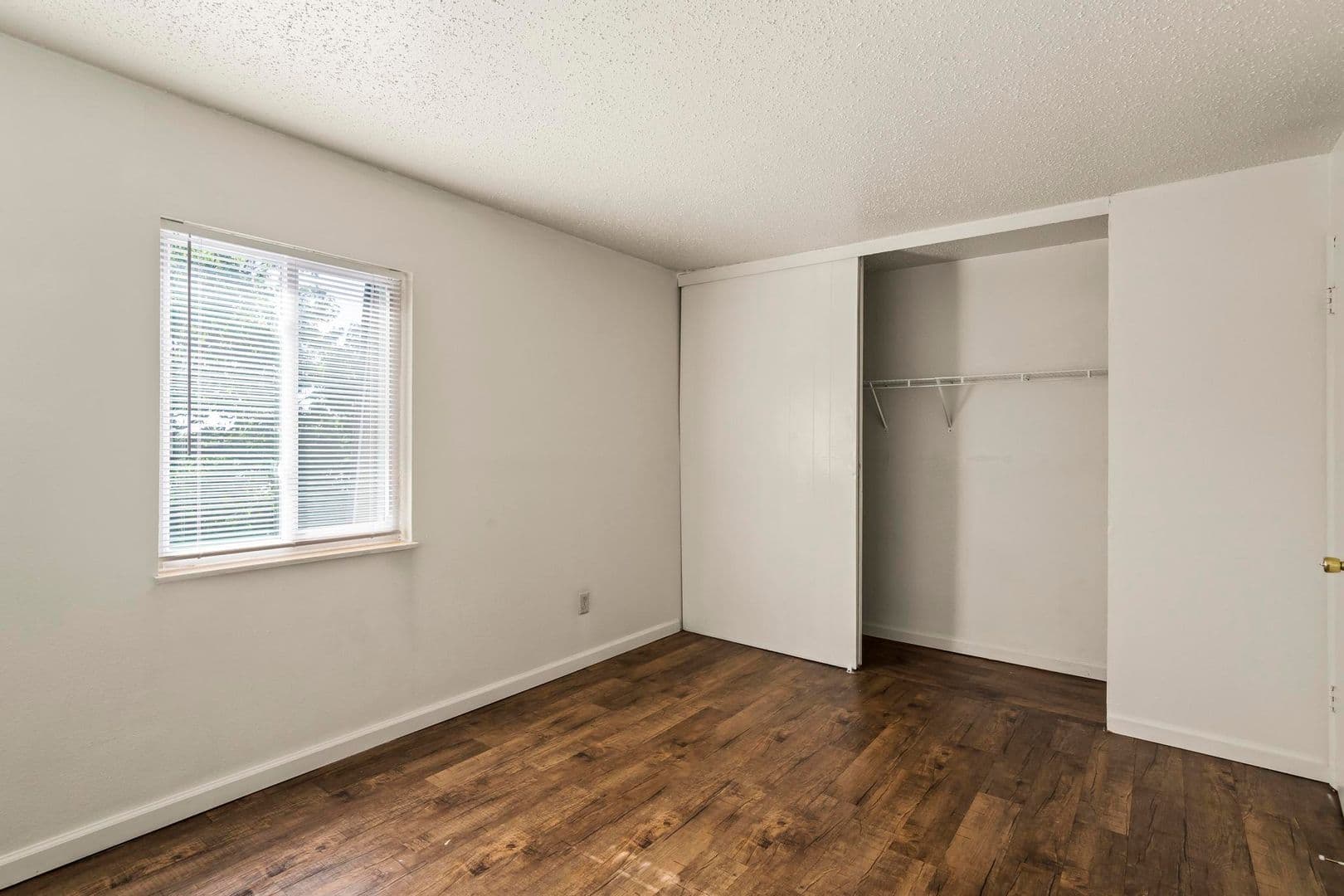 St Ann Apartment: 11120 Graben Dr, Apt D