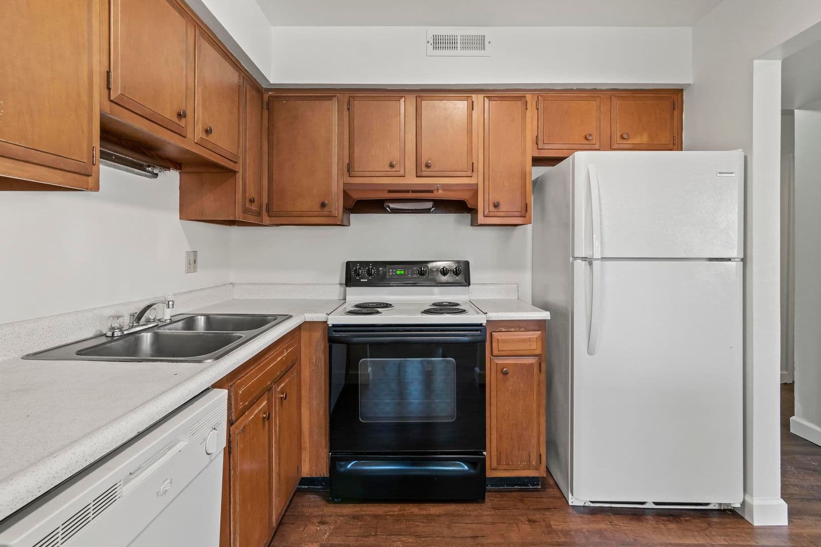 Granite City Apartment: 4078-01 Kathy Dr