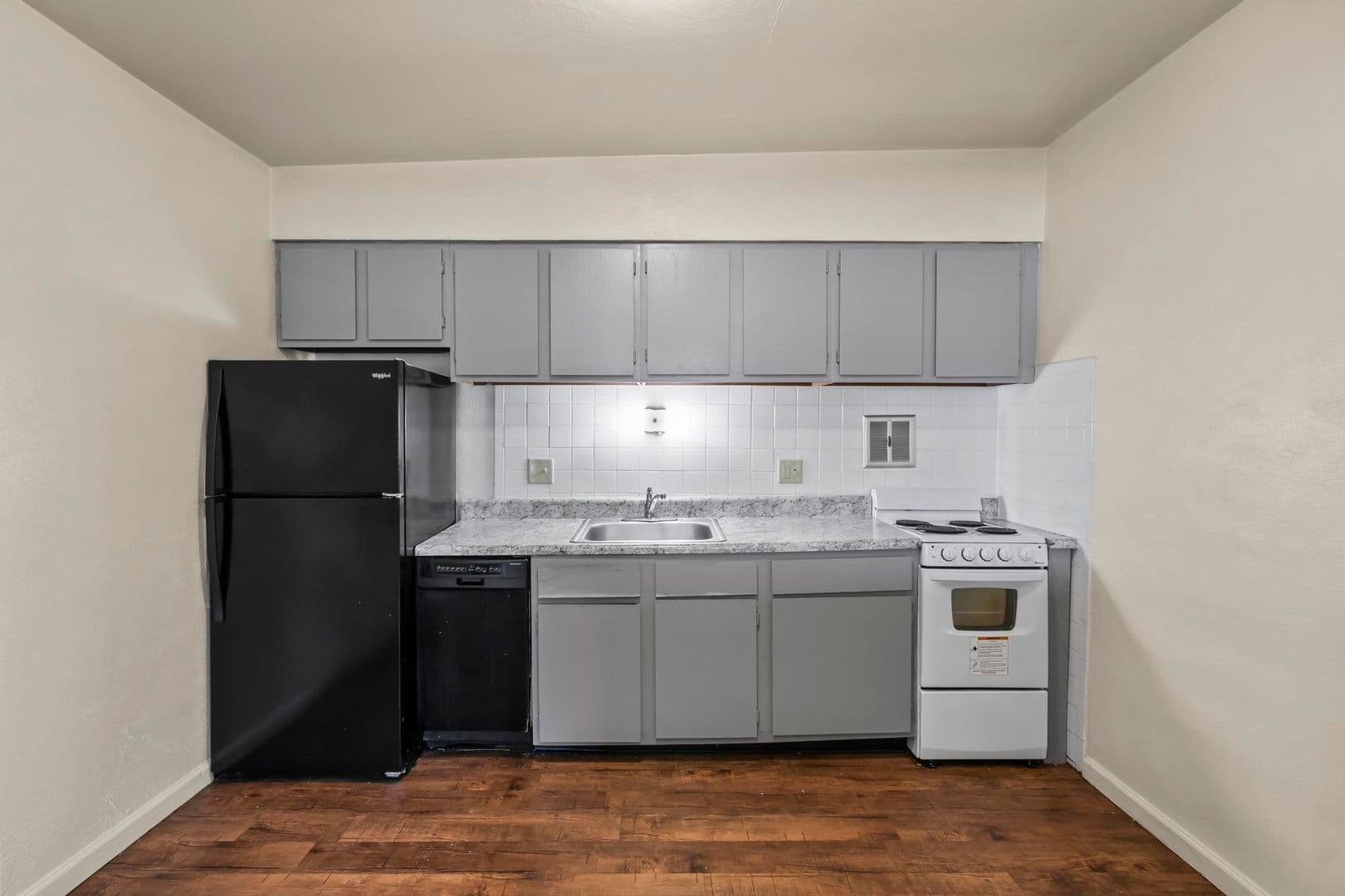 St Ann Apartment: 11120 Graben Dr Apt D