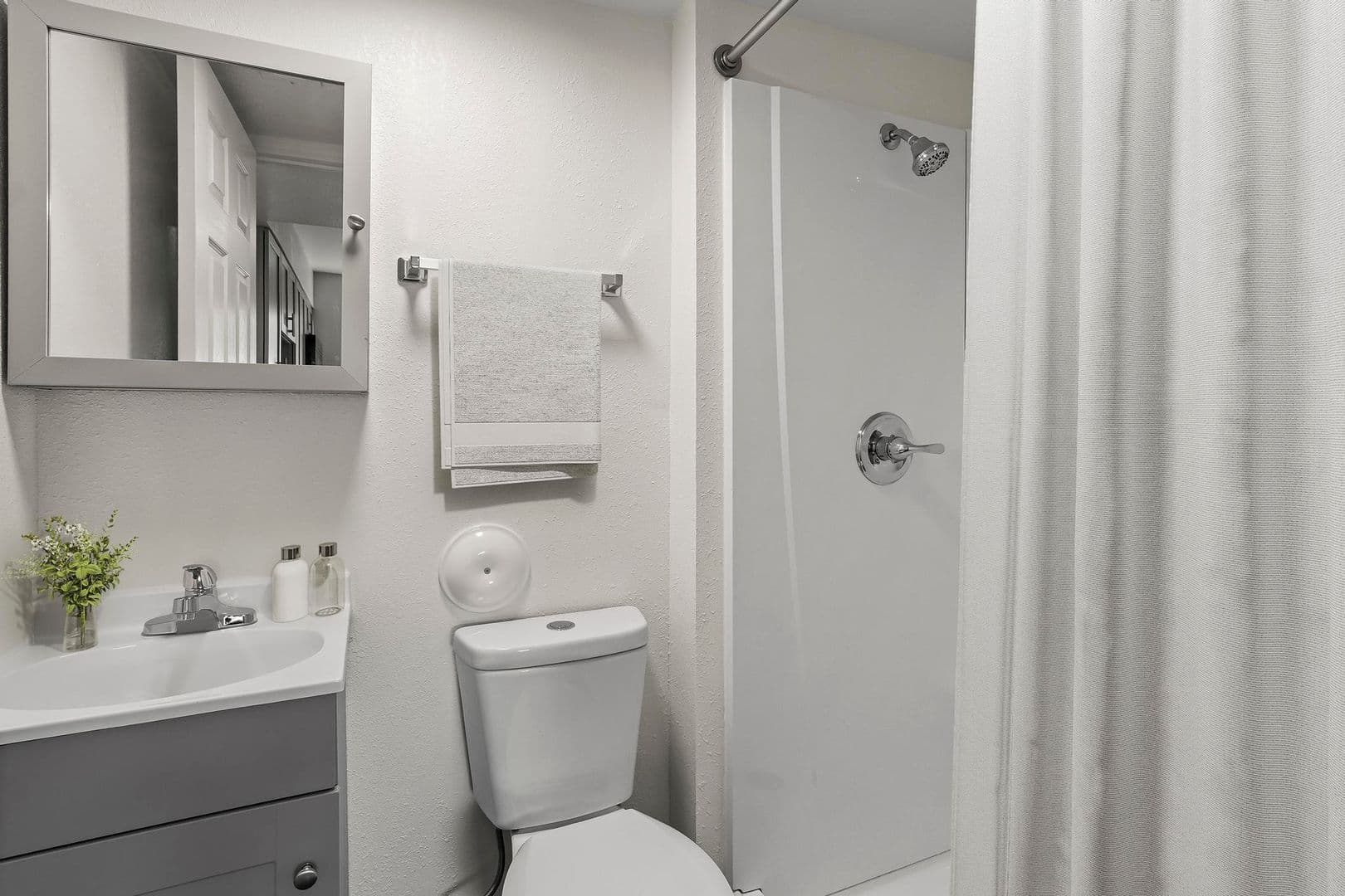 Collinsville Apartment: 1003 S Morrison Ave