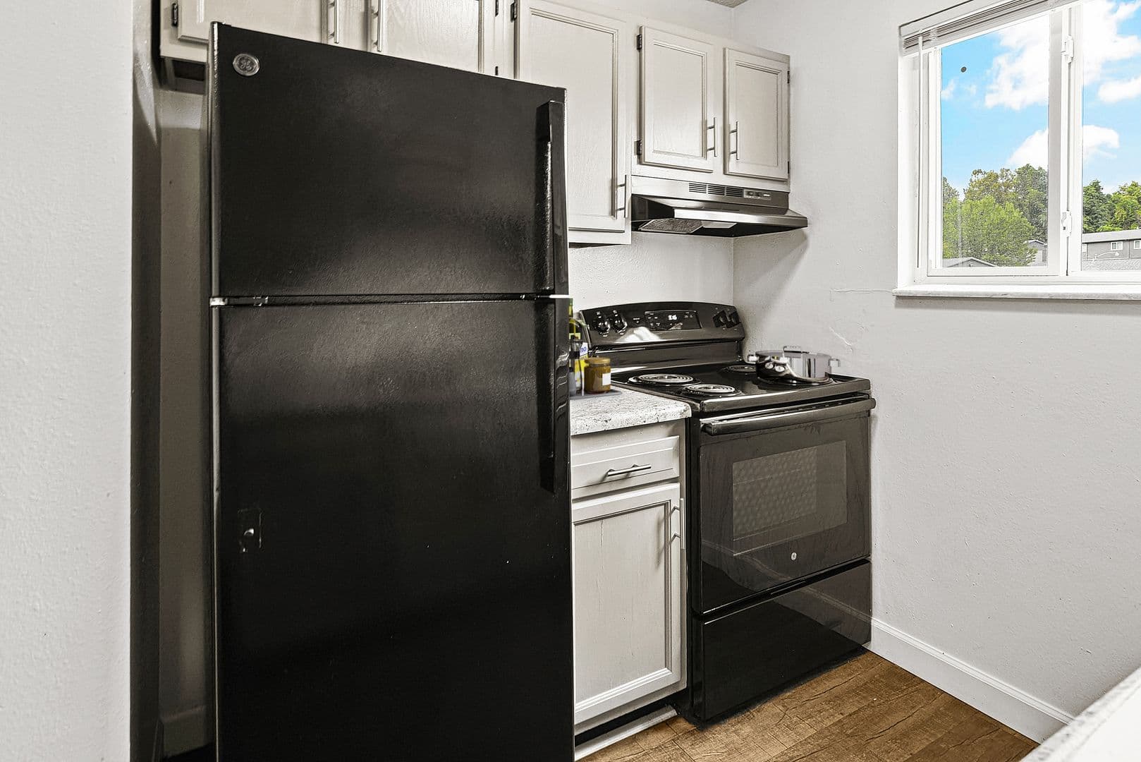 Collinsville Apartment: 1003 S Morrison Ave