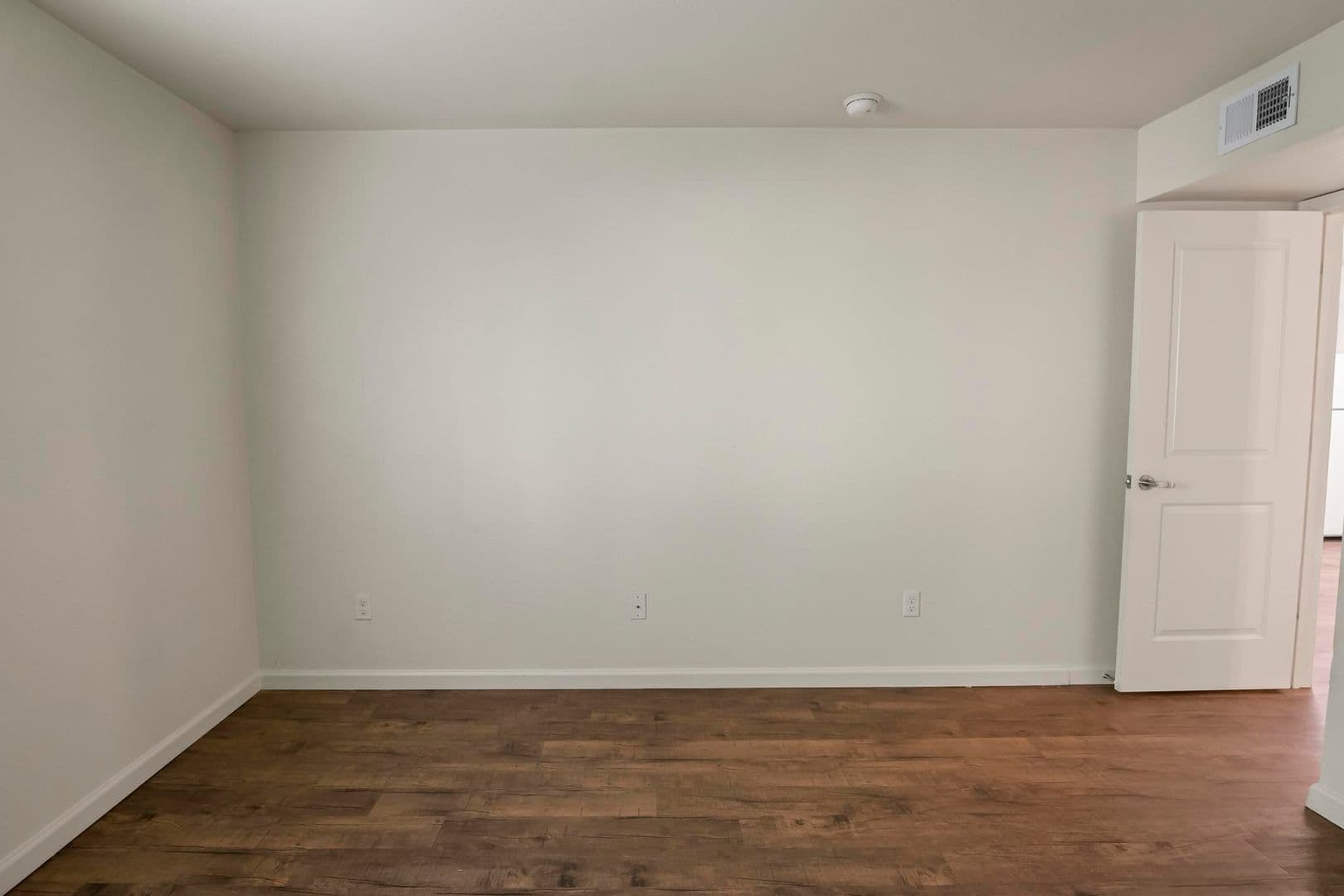 St Ann Apartment: 11120 Graben Dr, Apt D