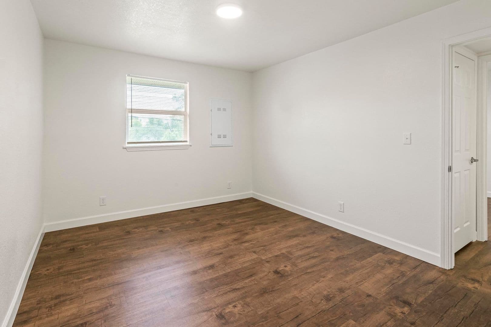 Collinsville Apartment: 1003 S Morrison Ave