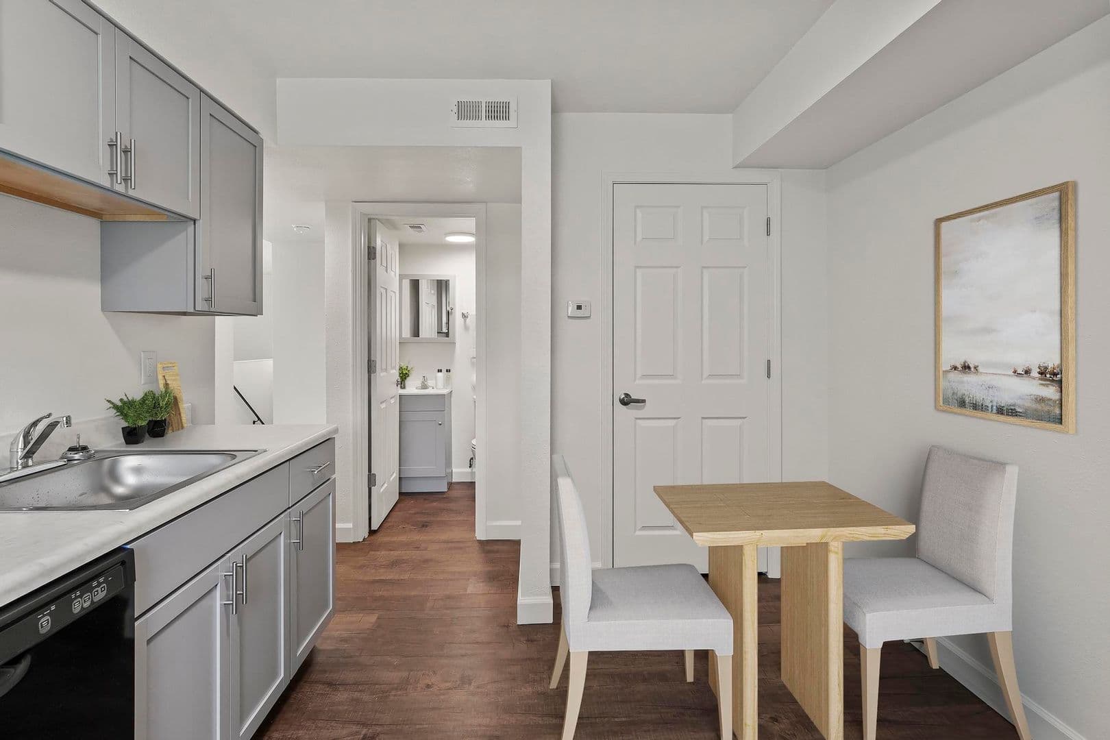 Collinsville Apartment: 1003 S Morrison Ave